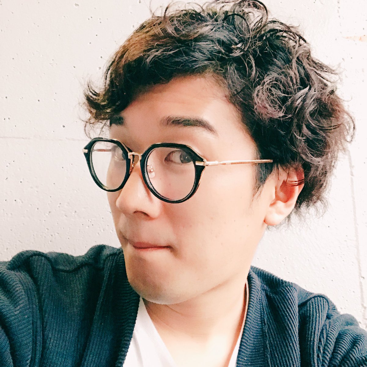 よっち ボンボンtv 湿気のため完全 パーマになりつつある髪 地毛です T Co F0bxelcz1q Twitter