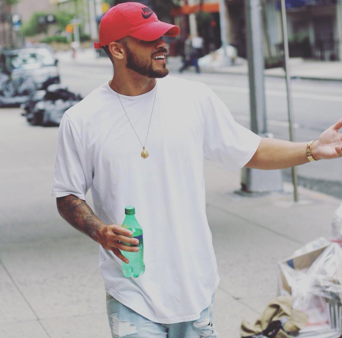 FakeAssCory's tweet photo. New but not new. Lookin' for some dope ass friends. Help ya boy out and rt 👌🏼 https://t.co/WzmJKP04A7