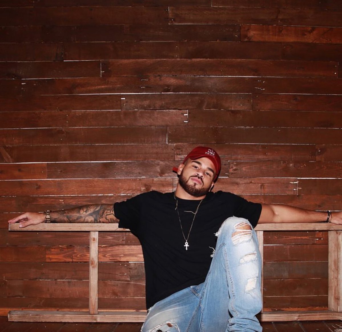 FakeAssCory's tweet photo. New but not new. Lookin' for some dope ass friends. Help ya boy out and rt 👌🏼 https://t.co/WzmJKP04A7