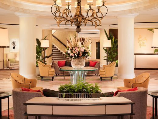 cschaeferhoff's tweet image. 30 #luxury #hotels you wish you could afford buff.ly/2pvSKxt  via @USATODAY #traveling #guide #america