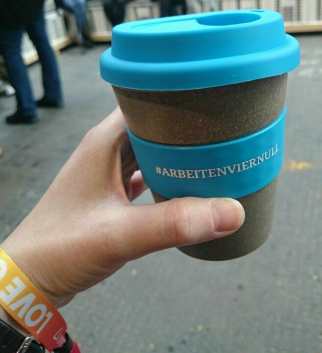 kaffeeschwarz's tweet photo. Kaffeezeit! #nameistprogramm #rp17 #arbeitenviernull https://t.co/dwxwjVRxXy