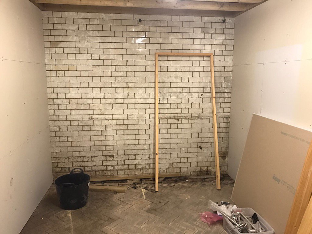 Space where the new staff office is going at SoundsRightSon studios @purpleunivrse @Purpleunitalent