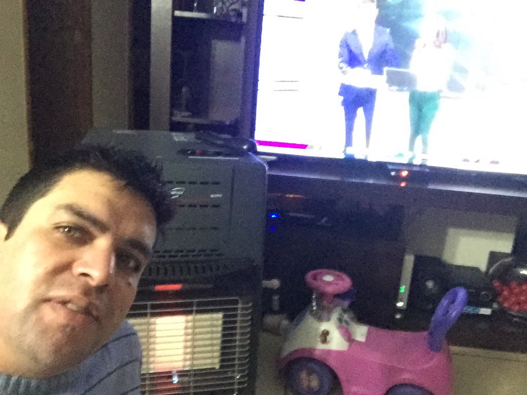 estebanpinocaba's tweet photo. #melevantoconmega                       calentito con mega saludos https://t.co/G94azSxyWS