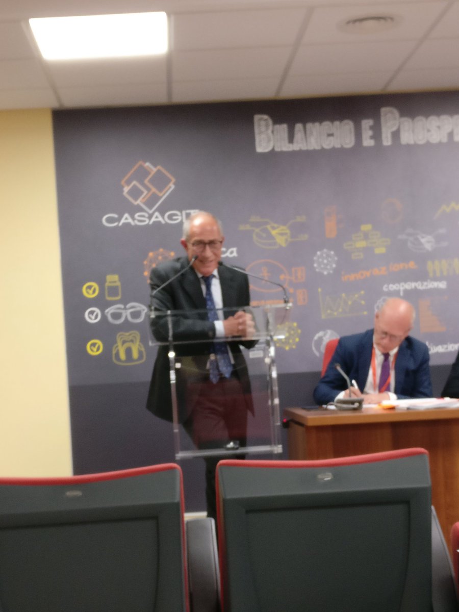 31.000 #Journalisten in Italien haben in den letzten 3 Jahren KEINE Weiterbildung gemacht. Kammerpräsident Marini: Strenge Strafen!