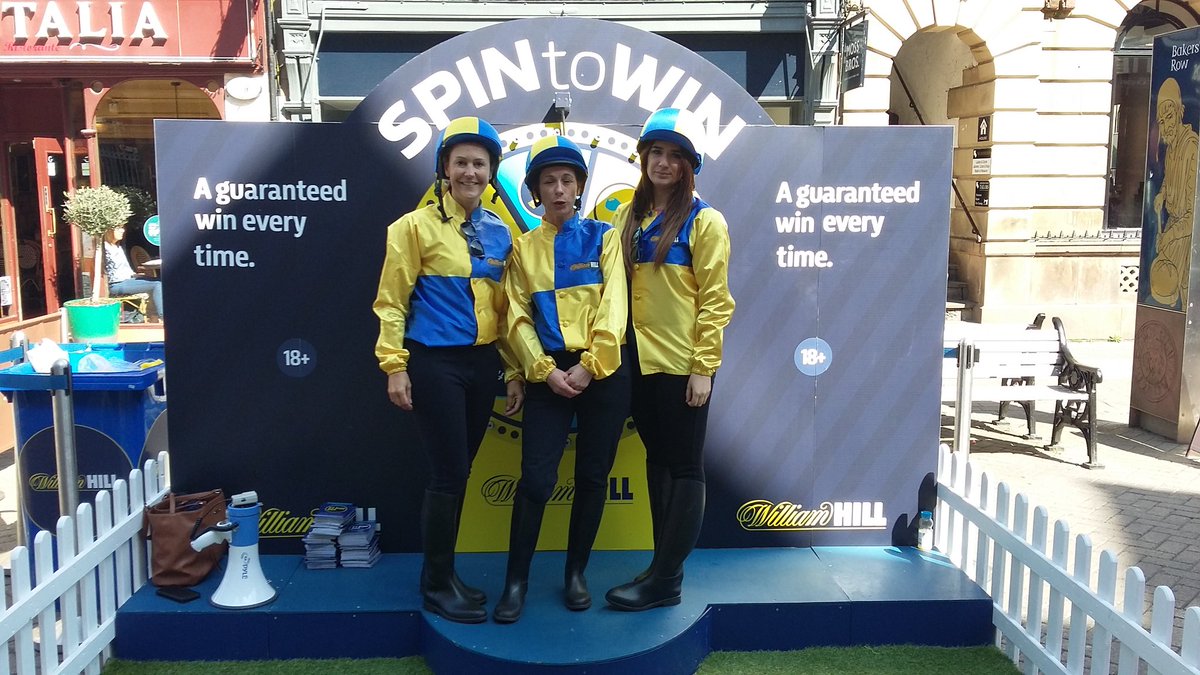 Let Boodles commence,  William Hill style. #ChesterCup 
@Area28WH <a href="/gharropwh/">Gareth Harrop</a> <a href="/sea_pigeon/">Steven White</a>