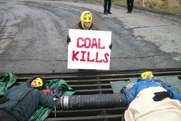 _YLNM's tweet photo. Call to action: Support 'canaries' who shut down UK’s largest #coal mine! https://t.co/TUUiH1gzsD #fossilfree #keepitintheground 🐥 https://t.co/BjIeMn4BeS