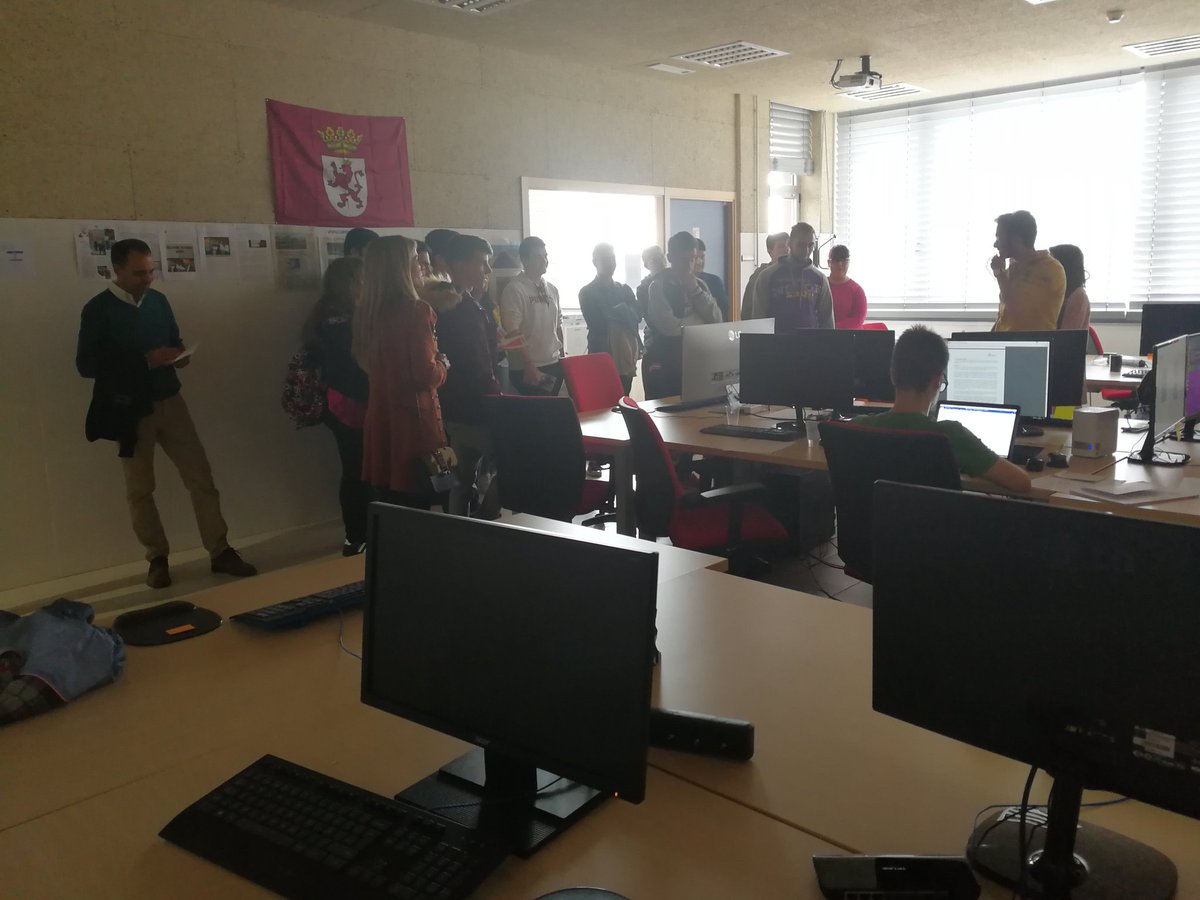 IngenieriasLeon's tweet photo. Visita @IngenieriasLeon @unileon alumnos La Robla @fplarobla #leonesp @CARTUMLeon, Robótica, Fabricación Aditiva, Electricidad, @centrosaule https://t.co/7XK0wmMyVA