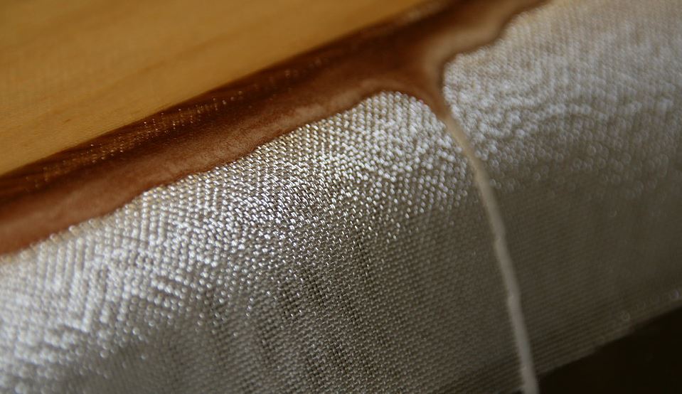 KoadAtelier's tweet photo. L'art de glacer une planche de surf par Cyril Pontieux, shaper-ébéniste de @KoadAtelier 
#surf #hollow
#wood #bois 
#madeinfrance 
#durable https://t.co/jxdPcWAJ9U