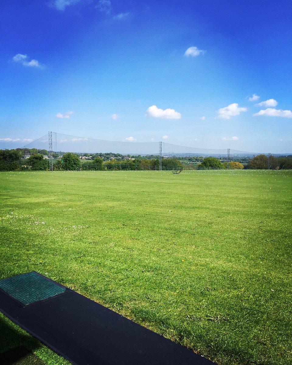 RyanMetcalfePGA's tweet image. Great day in #yorkshire to be coaching the #greatestgameonearth #herecomesthesun #golf #coaching