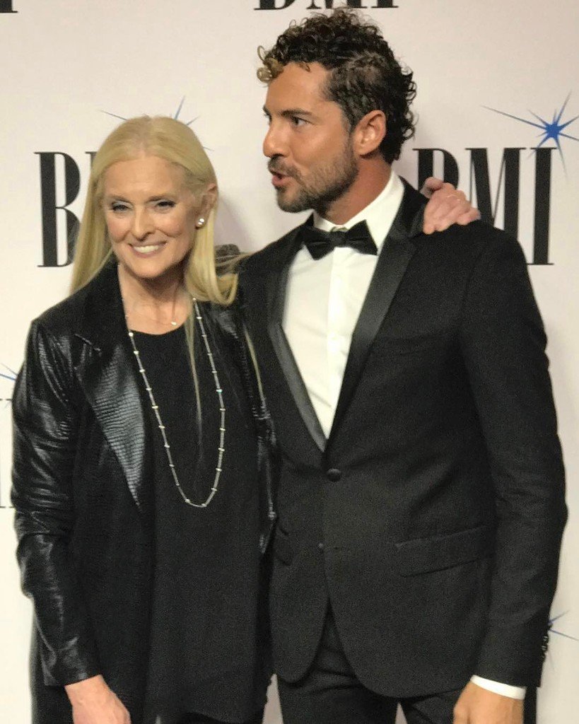 FCDavidBisbalUY's tweet photo. #instagramstories @davidbisbal ... #barbaracane #davidbisbal https://t.co/CcJbWhYc9p https://t.co/8TYBKyMg77