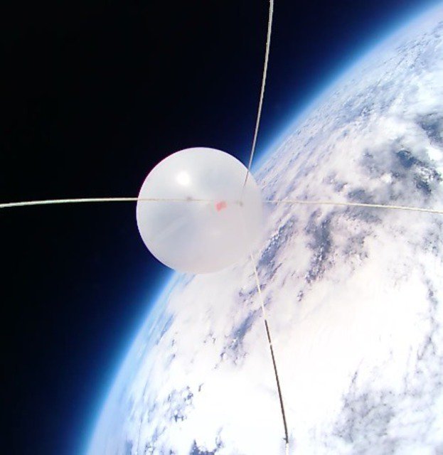 Headmaster leads Year 6 <a href="/bcsbirmingham/">The Blue Coat School</a> into Near Space! attain.news/n11825