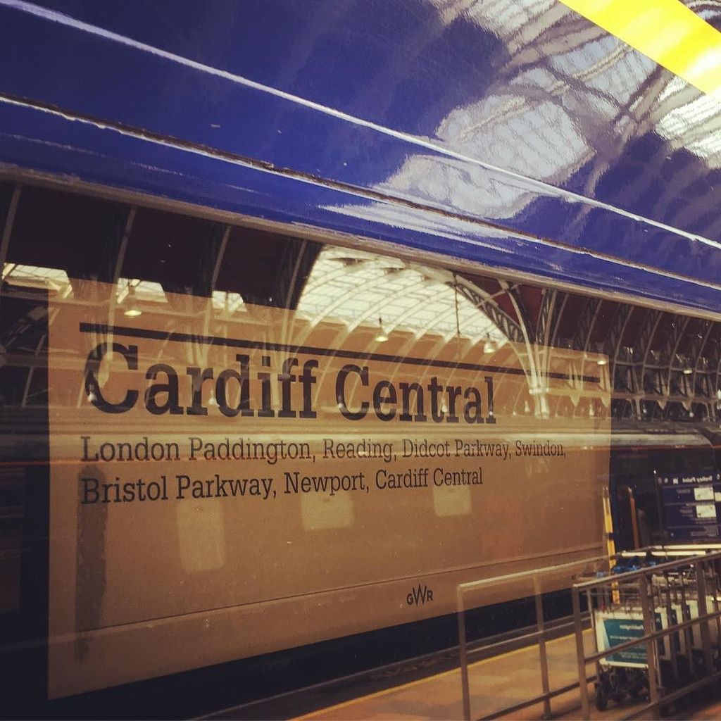 ericgeynes's tweet photo. #commutetowork is going to be quite long today. Off to Cardiff for a #costumefitting! #hellowales #actorslife #twi… https://t.co/PWVEtHYuS9 https://t.co/BnHF7PtDqc