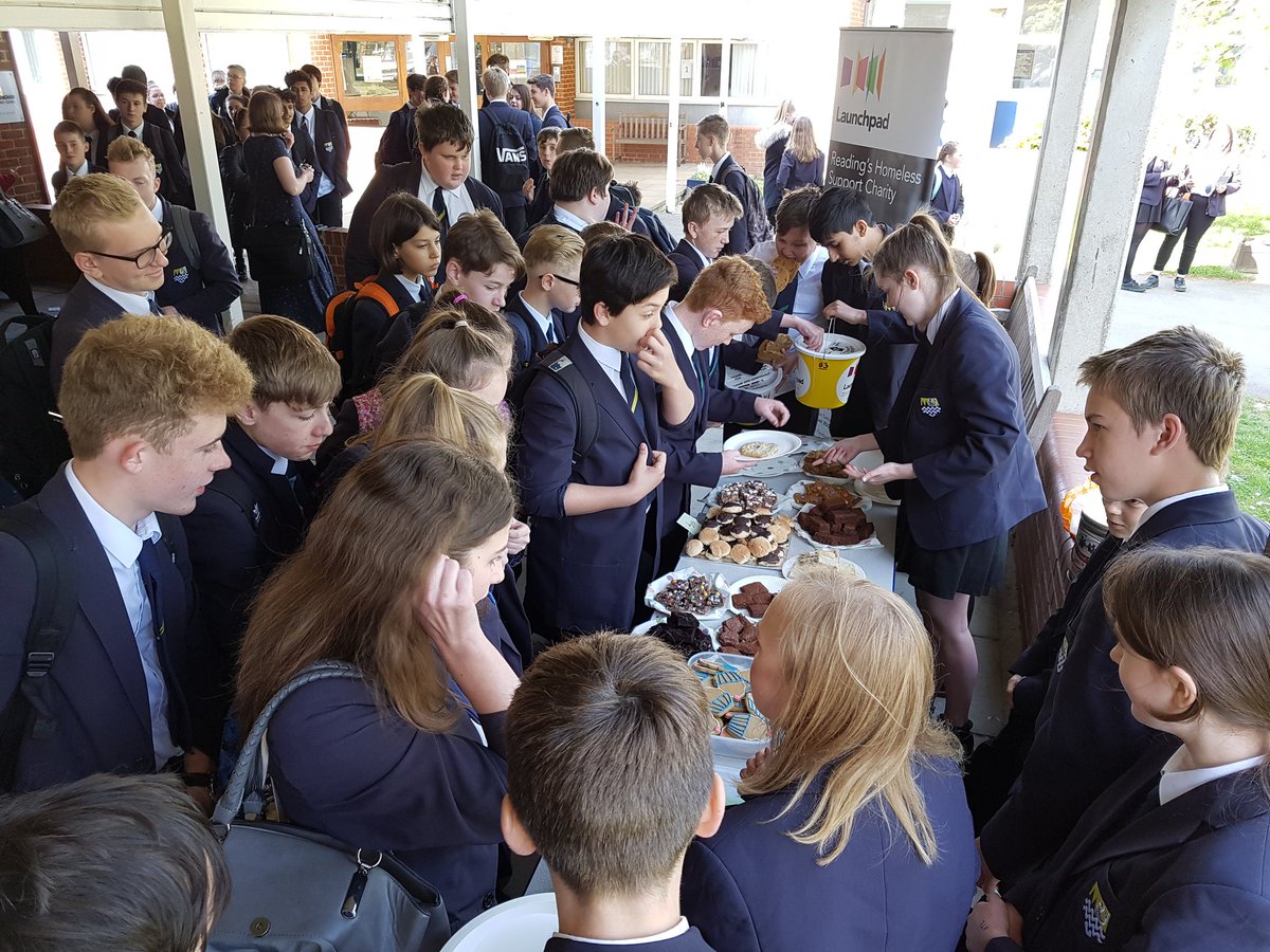 schoolsleepout's tweet photo. More cake! @Launchpad_RDG https://t.co/GfxlIR8XEz