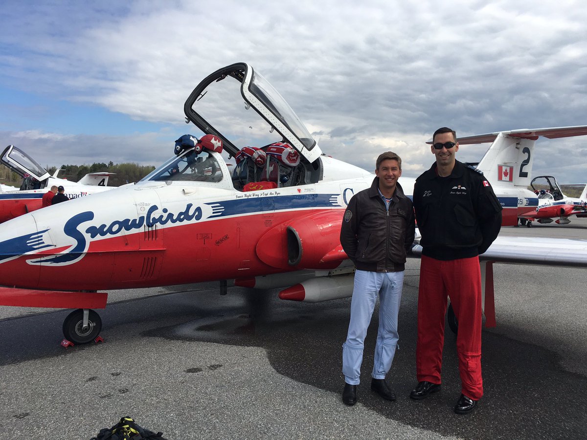 End of #PAFUSTour 
Amazing encounters with #InnerRightWingmen from Awesome Aerobatic Teams!
Many thanks guys!!!
#sharing #formationflight