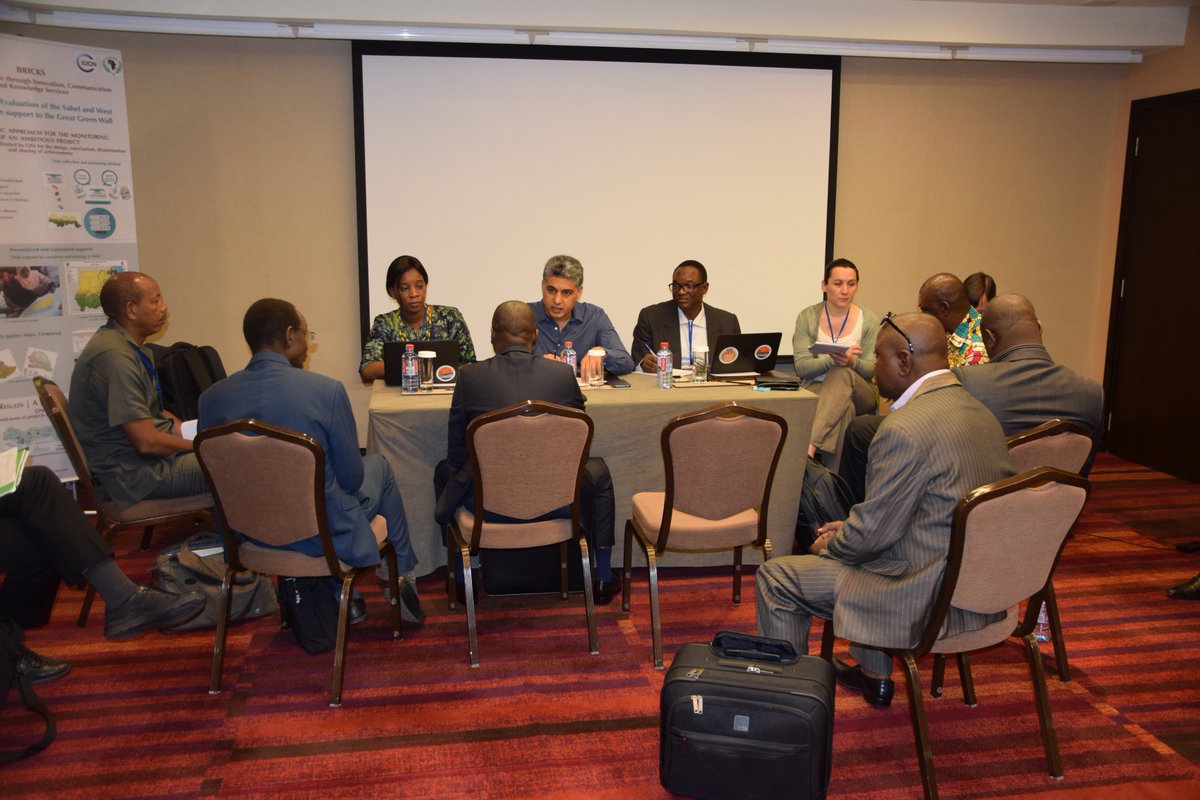 SawapCommunity's tweet photo. 3rd day of the SAWAP conference with the thematic operational clinics on Communication, M&E and GIS, Best practices #sawap2017 https://t.co/mi8JnYc74x