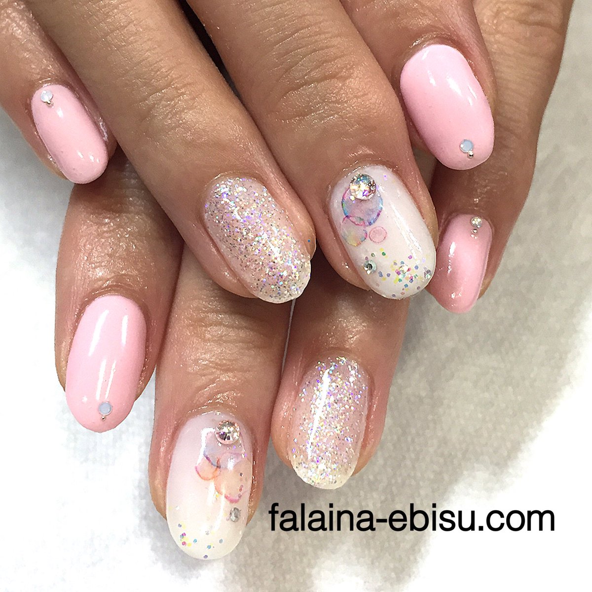 Falaina ファレナ على تويتر お客様ネイル シャボン玉ネイル Gelnails Gelnaildesign Gelnailart Nail Nailart ネイル ネイルデザイン ジェルネイル ジェルネイルデザイン ジェルアート 大人ネイル 乳白色ネイル シャボン玉ネイル T Co