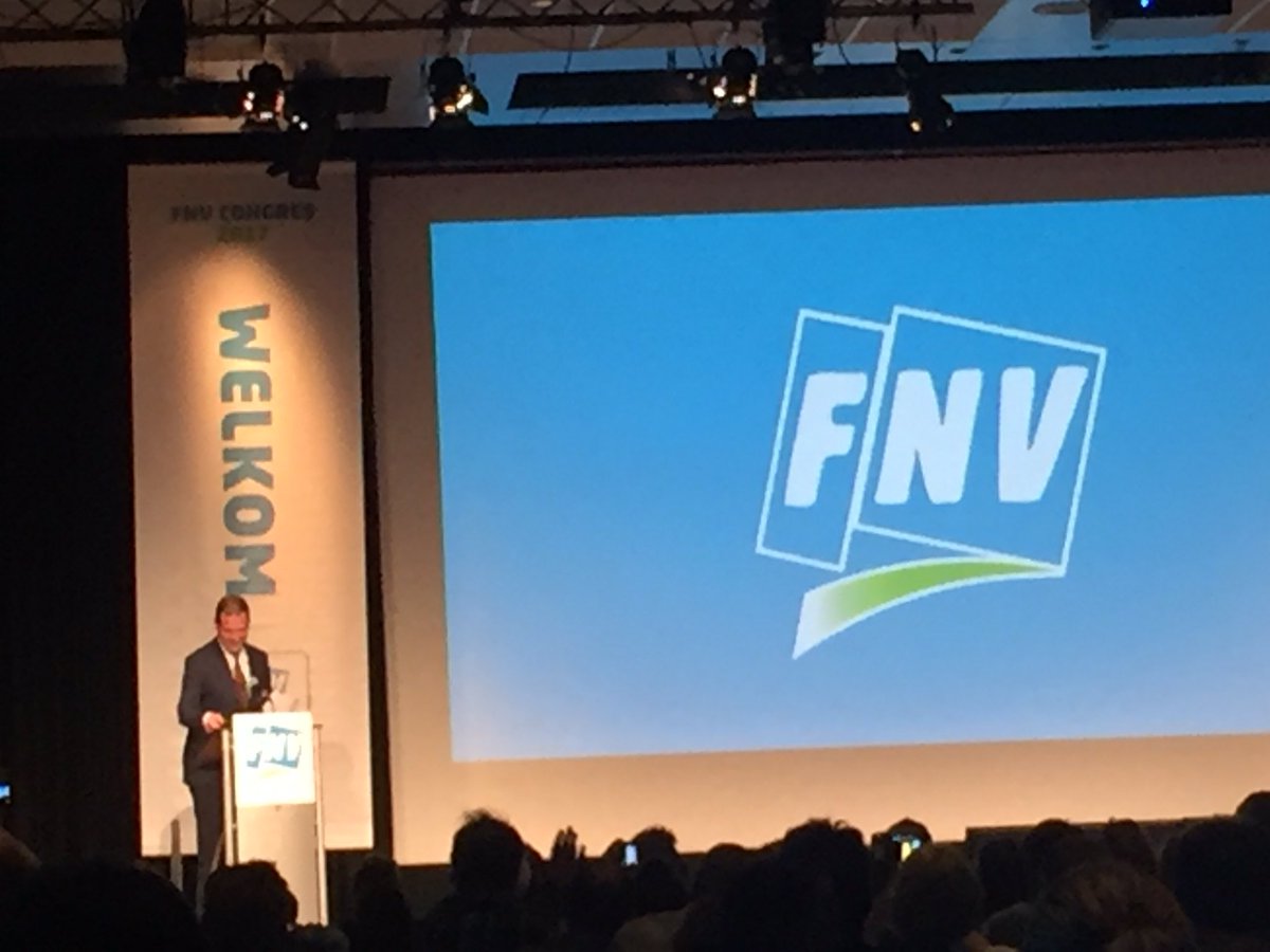 RonaldPlokker's tweet photo. Nu op het #FNVCongres @LodewijkA over de successen die de FNV heeft behaald bij kabinet, #endoor #StopFlex #WhatTheFlex https://t.co/hJMIJTwFv9