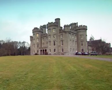 Salvage Hunters is back! Tune into @QuestTV tonight to see @DrewPritchard & @Teeinavan visit Baron Cosmo Linzee Gordon @ClunyCastle