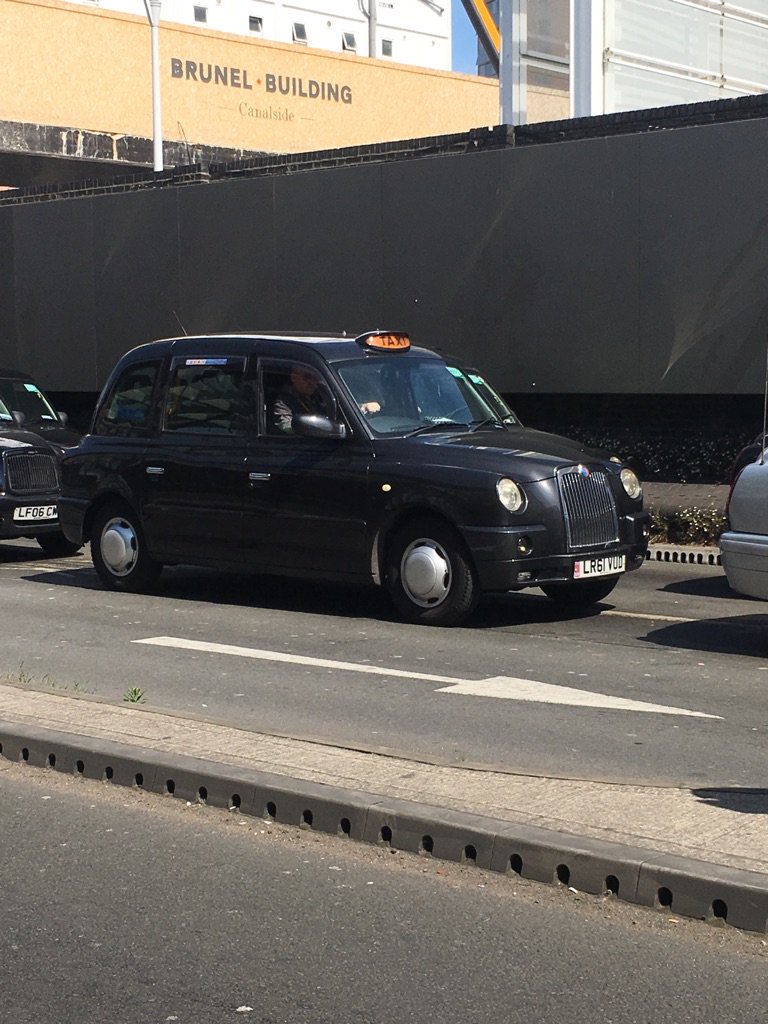 charlie7zero's tweet photo. My old cab.... what a complete & utter #shitcart that was https://t.co/YEvdyR9N7W