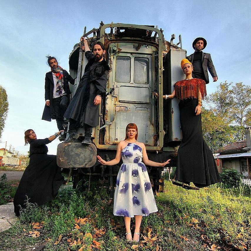 SEZONUN SON OYUNU

Kenardakiler 16 Mayıs Salı 20:30'da #TOYFestival kapsamında TOY İstanbul'da.

Bu güne özel tüm biletler 35 TL

#Ohlala