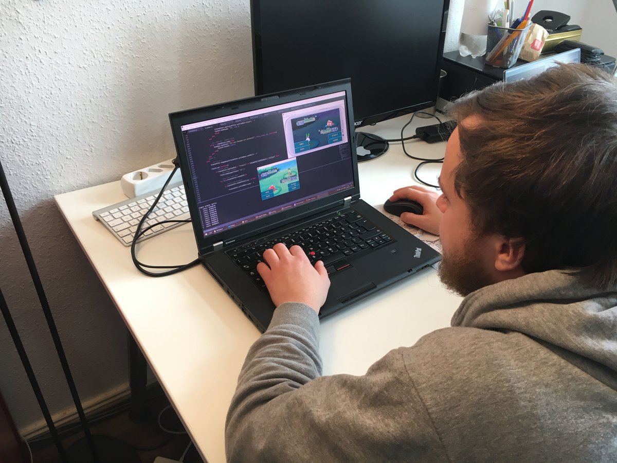 DuelRevolutionE's tweet photo. Guess on what Flo is working on? :D https://t.co/9LWGorfUBq