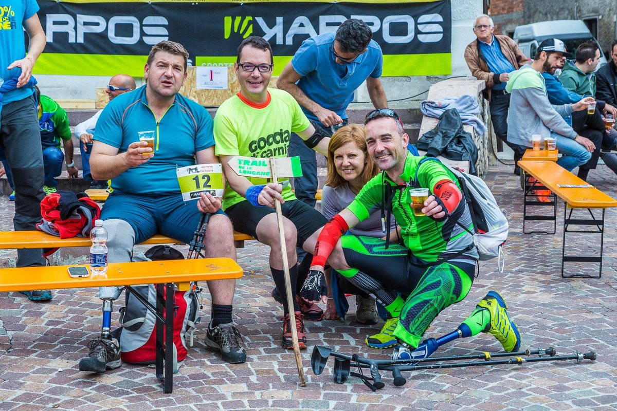 per4piedi's tweet photo. Torniamo quassù, al #trail de le #Longane con Diego e Moreno per un viaggio incredibile https://t.co/iU06RccLKI… #4piedi @AltraItaly https://t.co/zDmX8WK8kX