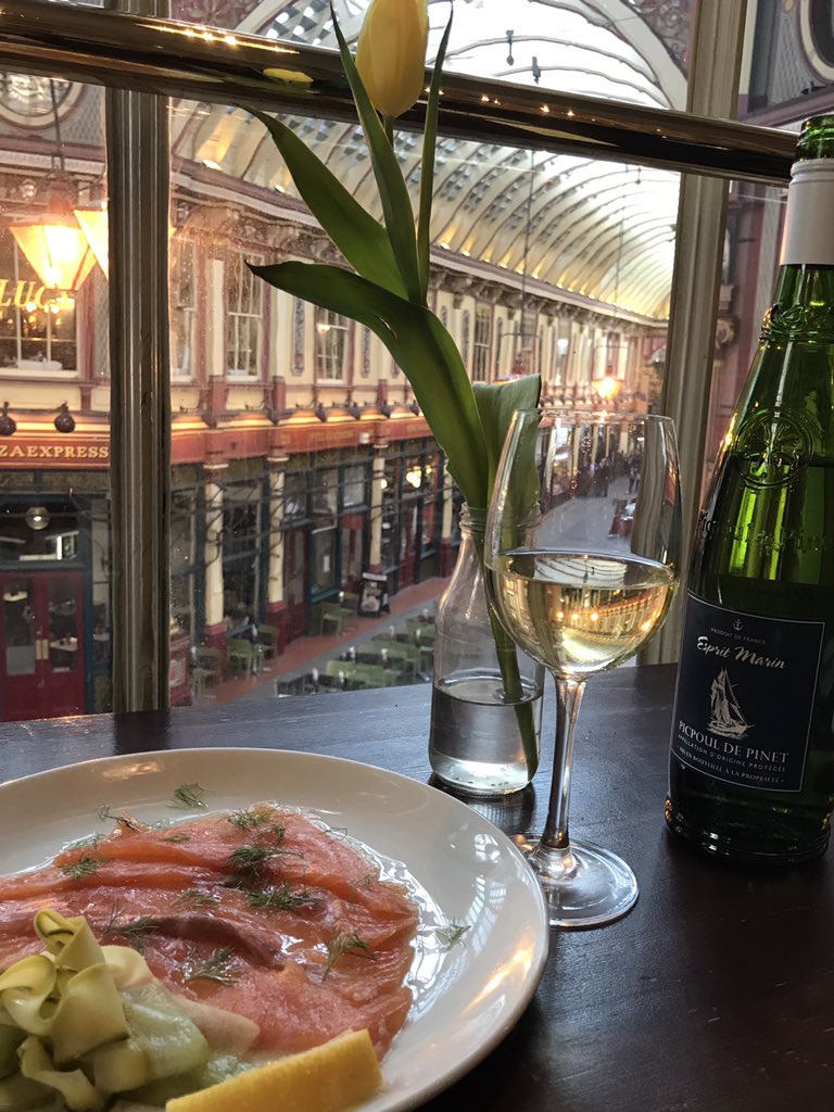 TheLambTavern's tweet image. The perfect dish to match the glorious sunshine! Whisky oak smoked salmon, lemon &amp;amp; dill, with pickled cucumber &amp;amp; courgette #springdining