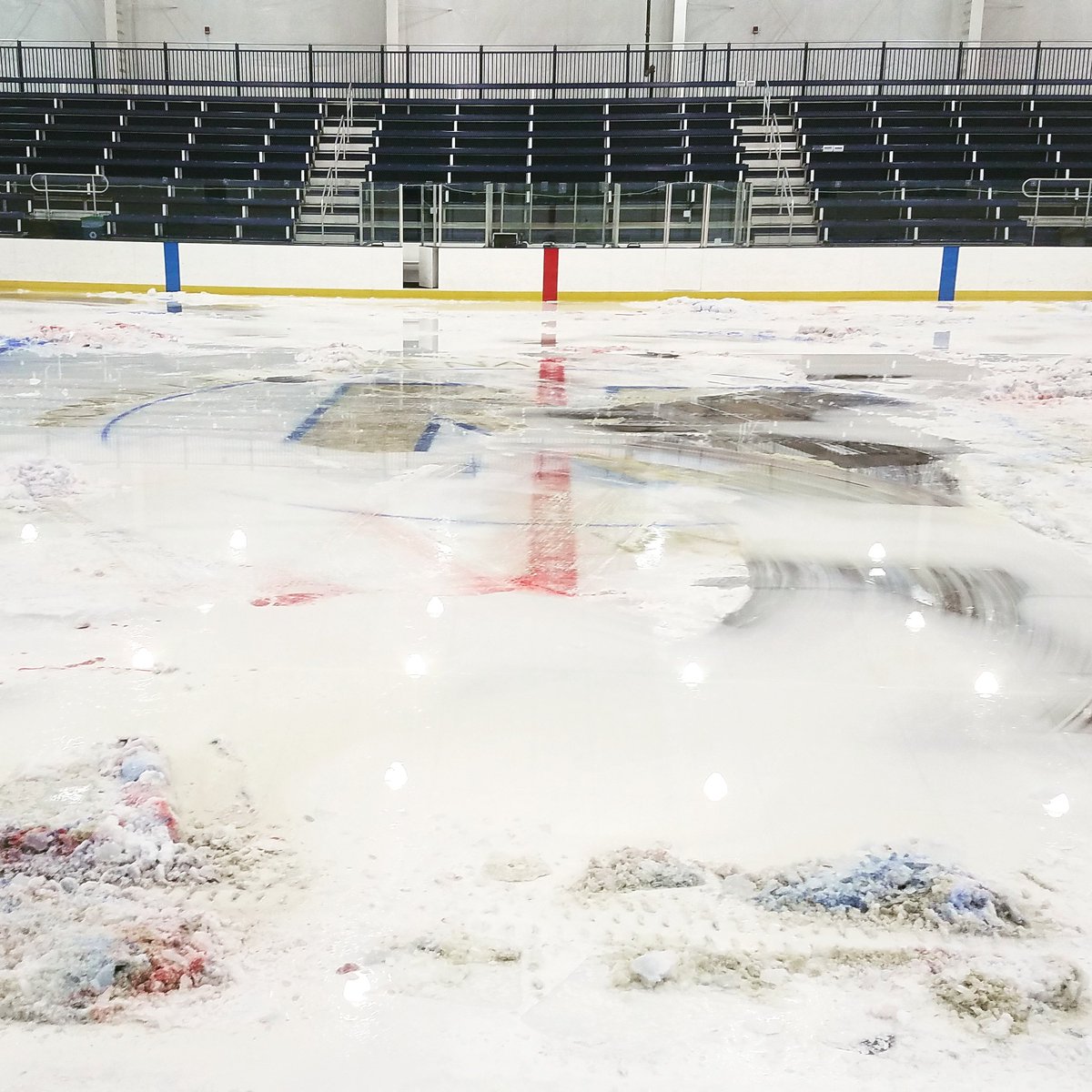 USNAHockey's tweet photo. Goodbye to the 2016-2017 season. https://t.co/eQ3O05t9su