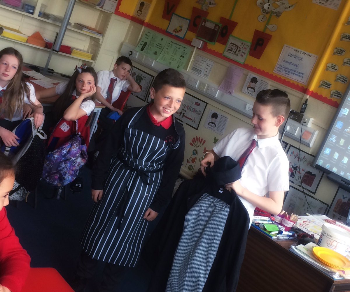 gavinburnps's tweet photo. World of work week in P7/6 #millersyard came to visit us! We even got to taste test! YUM https://t.co/oAB9u8IUcy