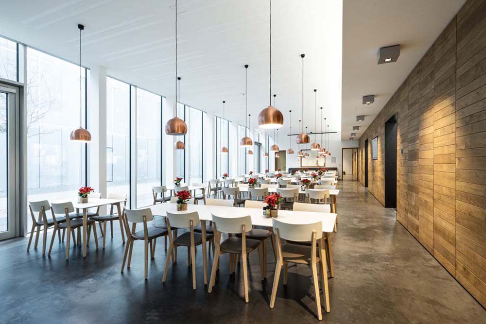 BrunnerGroup's tweet image. A lovely cafeteria at Paulaner Brauerei ow.ly/ihwg30bAX14 #paulaner #cafeteria #furniture