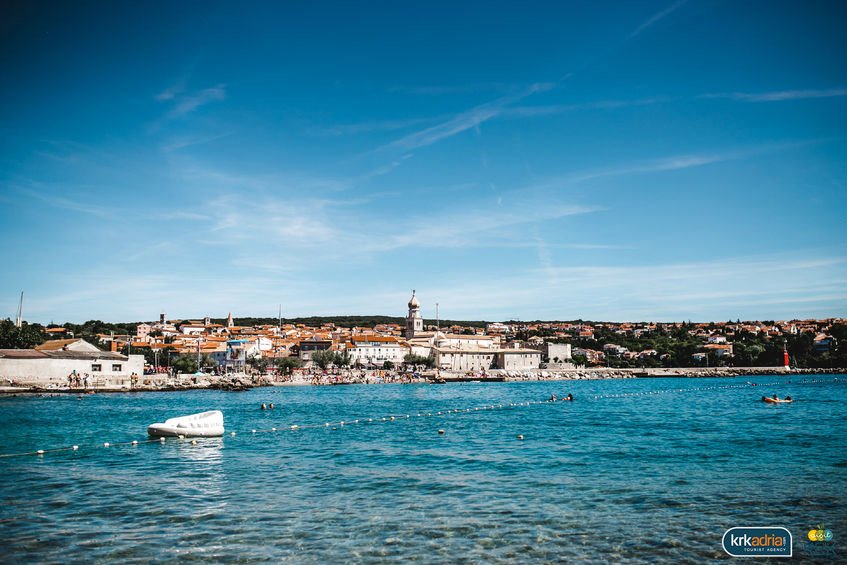 VisitKrk's tweet image. View of the Porporela beach in the Town of Krk
#VisitKrk