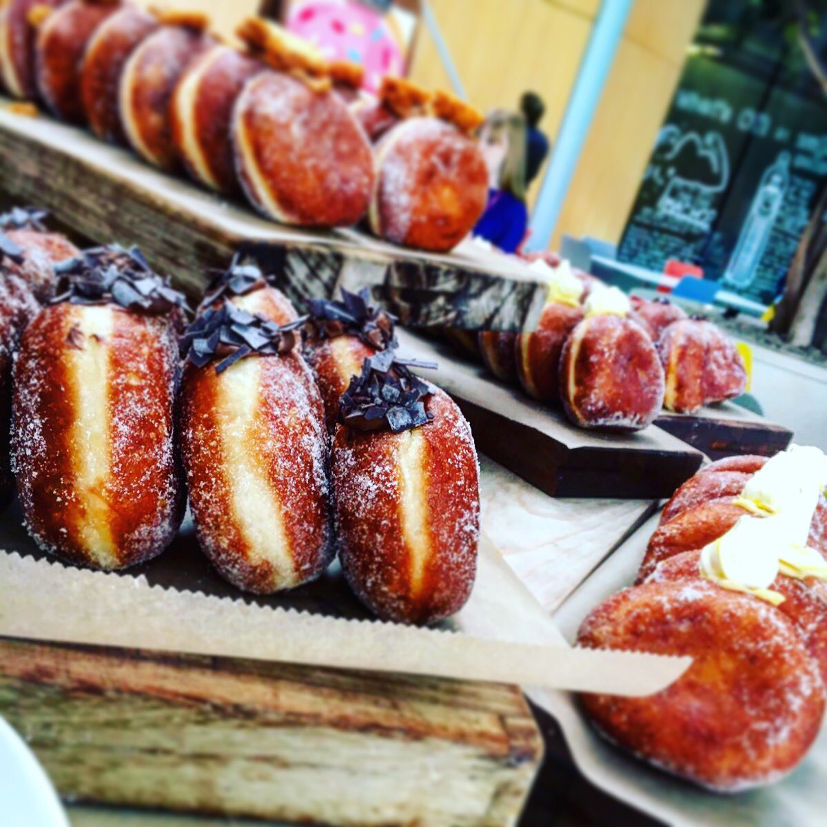 diningat215's tweet image. #doughnut perfection 🍩🍩 on the street now for #doughnutweek from @paul_rhodes_greenwich! 👌