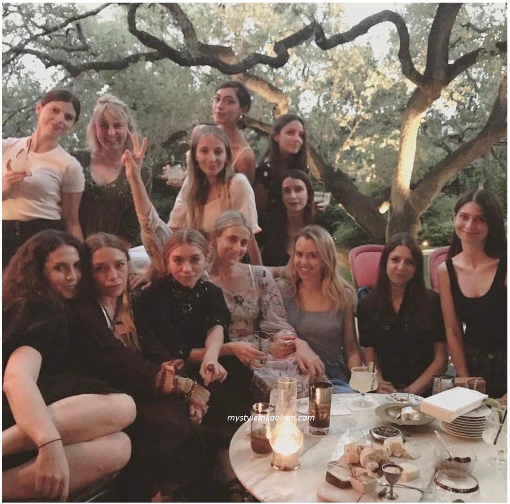 mkaolsen_fan's tweet photo. Mary-kate &amp; Ashley Olsen — instagram, 2017 https://t.co/2NzYAdMwpO https://t.co/rHV8jo5lu2
