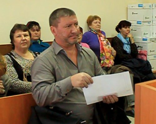 Этот мужчина в заседании в Новокуйбышевске представился адвокатом Пауловым, который защищате Грахову. #СвободуПолитзаключенной