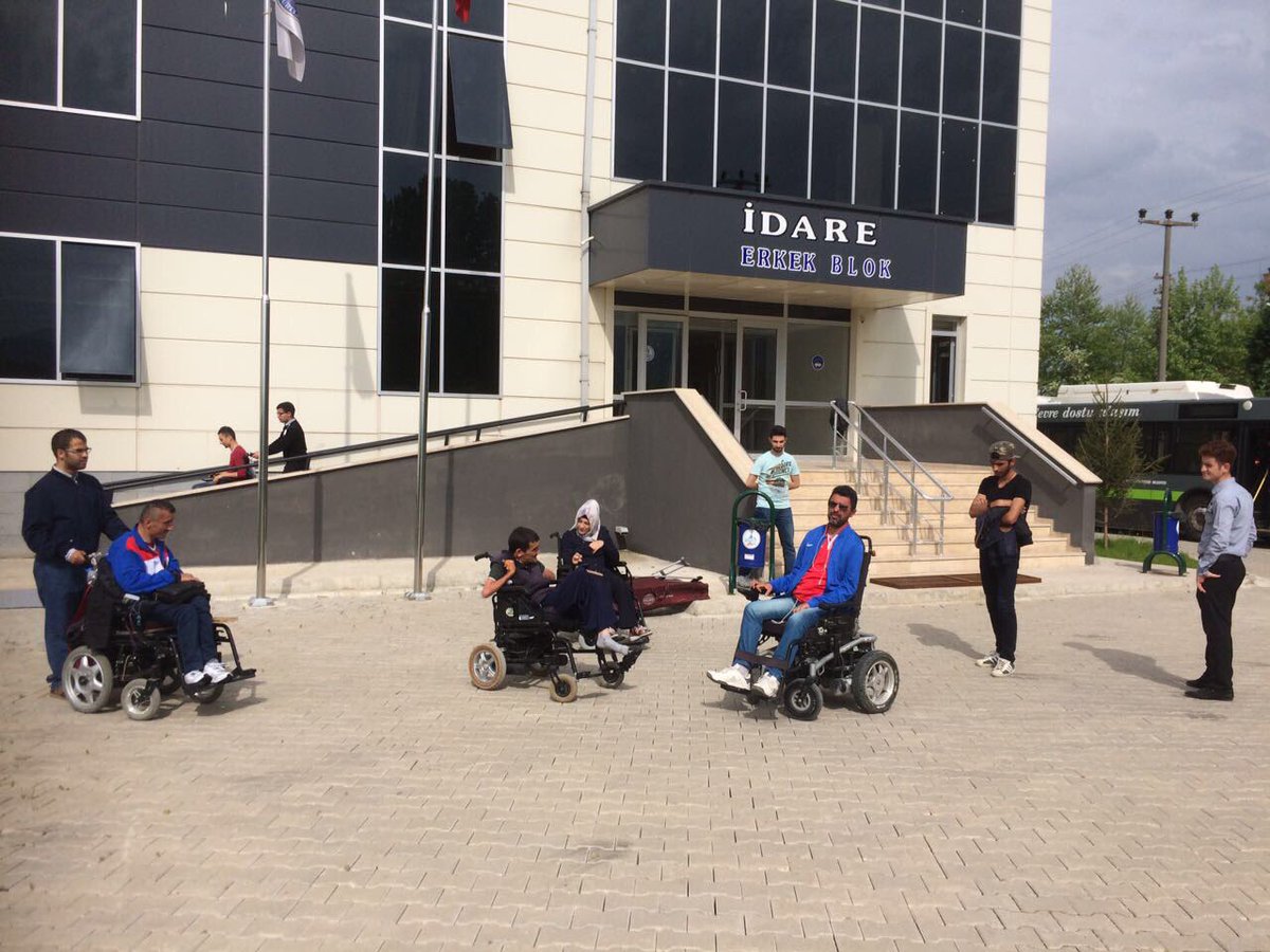 twitter पर gsb kocaeli yurtlari sultan baba yurdu ogrencileri kurduklari digergamlik duraginda engelliler haftasi ni anip engelli kardeslerini anlamaya calisiyorlar https t co szqn3u2umf twitter