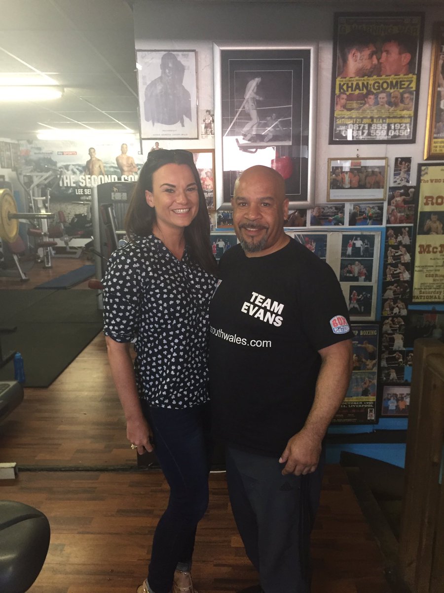 SianGunney's tweet image. What an honour &amp;amp; privilege to meet Tony Borg today at St Josephs and watch @andrewselby1 @leeselby126 @FredEvansBoxing #train 🥊#BoxingElite