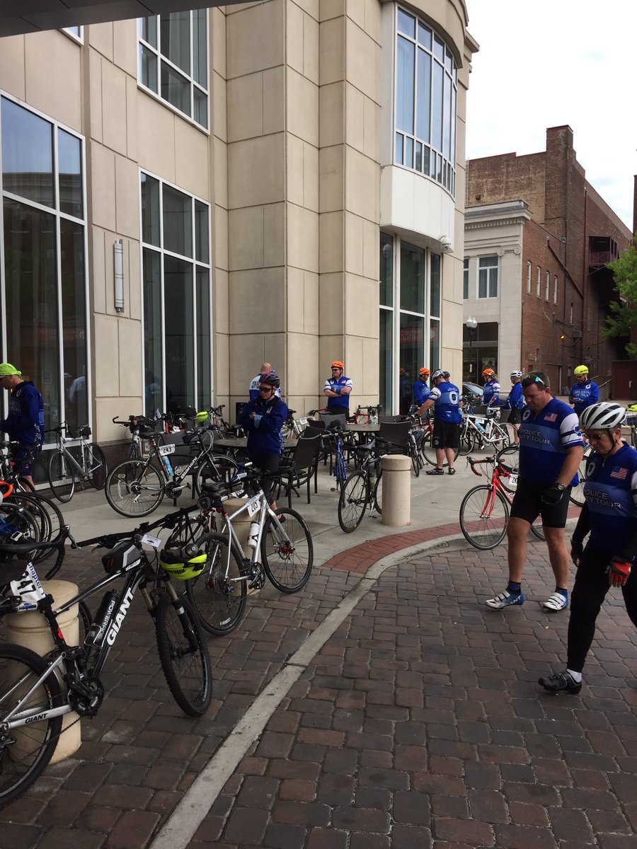 PUT_TeamVegas's tweet photo. Beginning of Day2, 100 mile day.... #novantime https://t.co/2Tytik2zgm