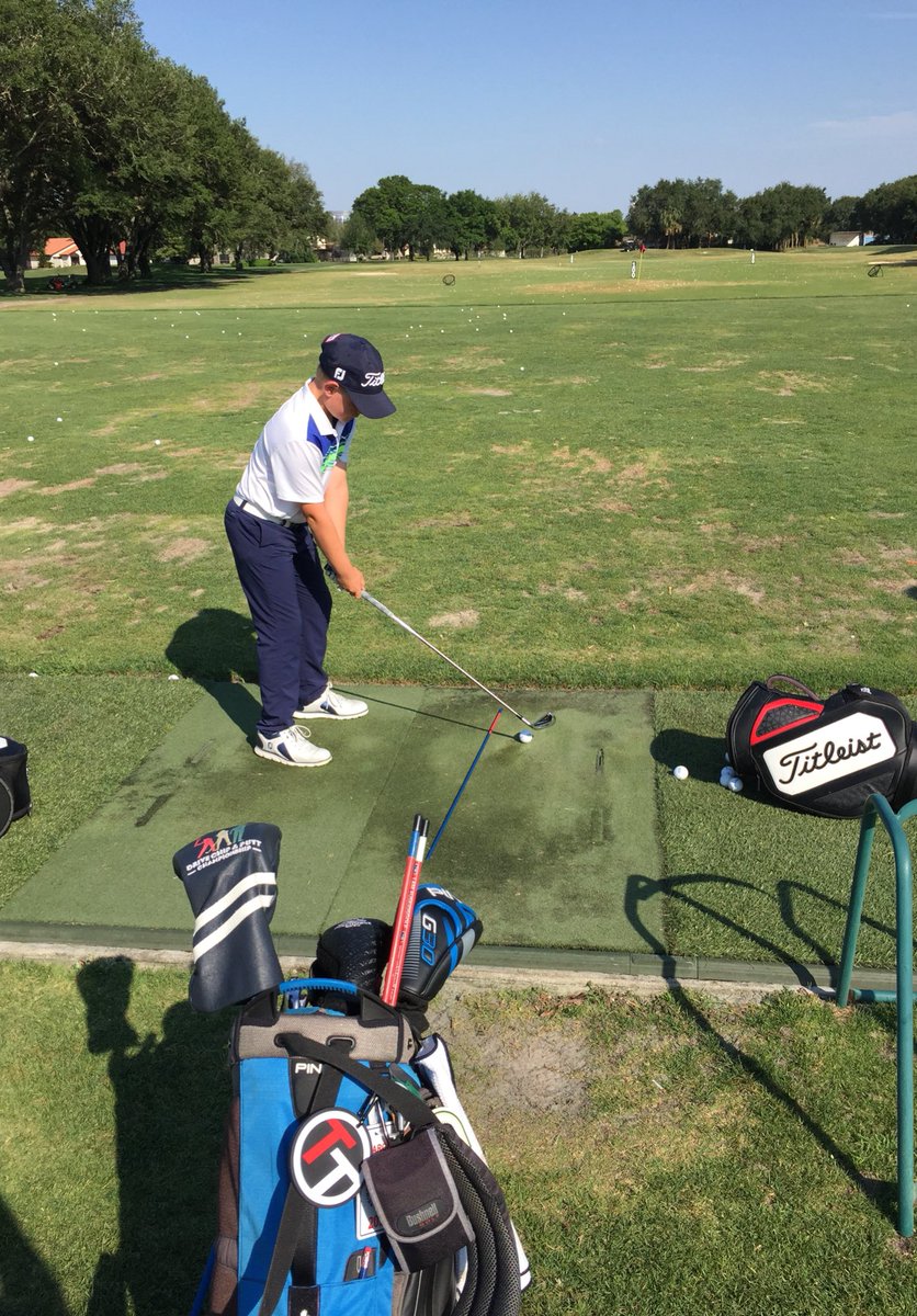 ChrisLeach11's tweet photo. @AaronLeachGolf putting in some good range work with his new @Titleist AP2 irons #TeamTitleist @OrangeTreeGolf https://t.co/srcZi5Gb6J