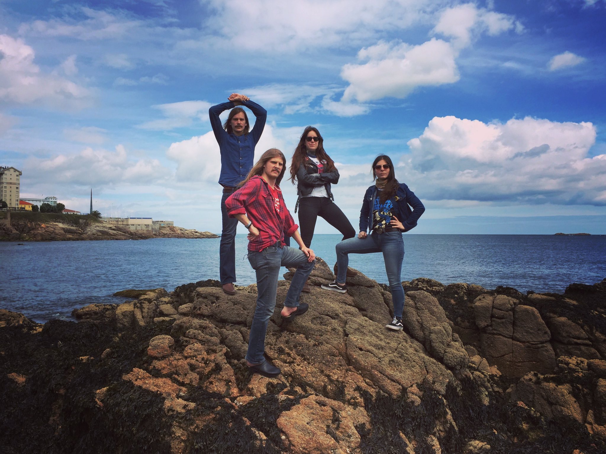 Honeymoon Disease (Thin Lizzy meets Suzi Quatro) - Página 4 C_dlCXfXkAAMruz