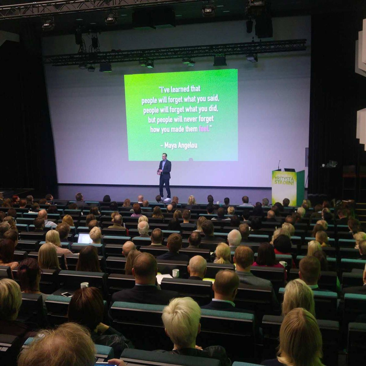LaureaES's tweet photo. Full house @suomenyrittajat event Yritystä Stadiin!
@SaniLeino Rocking the stage!
#Entrepreneurship #digitalization #startup #Marketing https://t.co/wNG3eGSxui