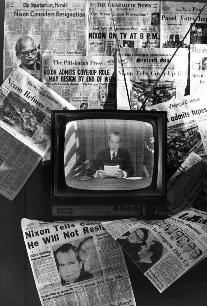 SripijitT's tweet photo. This is what happened when Pres. Nixon attacked his Justice Department and fired the... https://t.co/py4LPgUb9u by #tri333 via @c0nvey https://t.co/RzlGqhMTSD