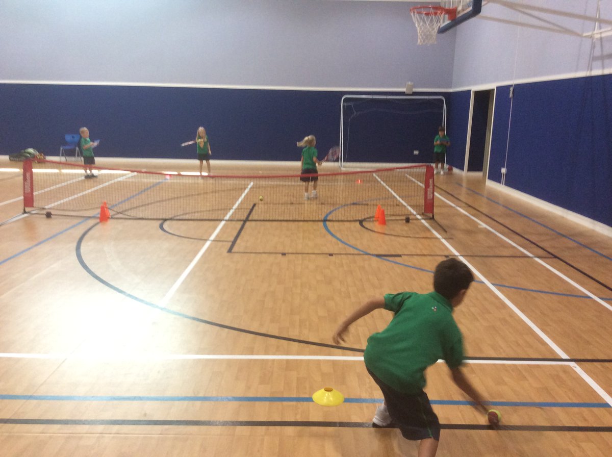 RanchesPS_PE's tweet photo. Year 1 pupils @RanchesPrimary practicing forehand shots in Tennis and using the iPad to analyse their technique! #peerassessment https://t.co/QVSwiGZ61C