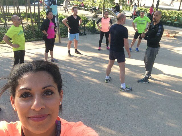 Synergie's tweet image. Plus qu'un mois avant #RunAtWork ! Entraînement de choc pour nos équipes : hier c'était cardio &amp;amp; renforcement musculaire ! 💪😄 #VieDeBureau