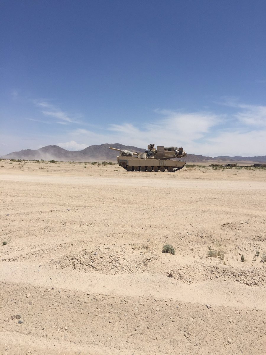 93agow_cc's tweet photo. Amazing day with the #10ASOS and #12CTS at NTC. https://t.co/dimRcJQJxJ