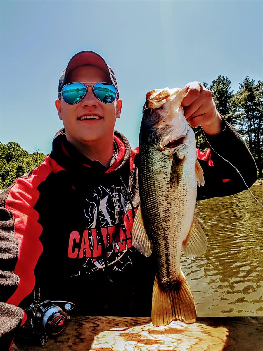 StackFishDotCom's tweet photo. Kayak fishing before work? Sounds like a perfect way to start the day. https://t.co/e58hISvW8U #kayakfishing #fishing #stackfish https://t.co/IX2Cryd7Zc