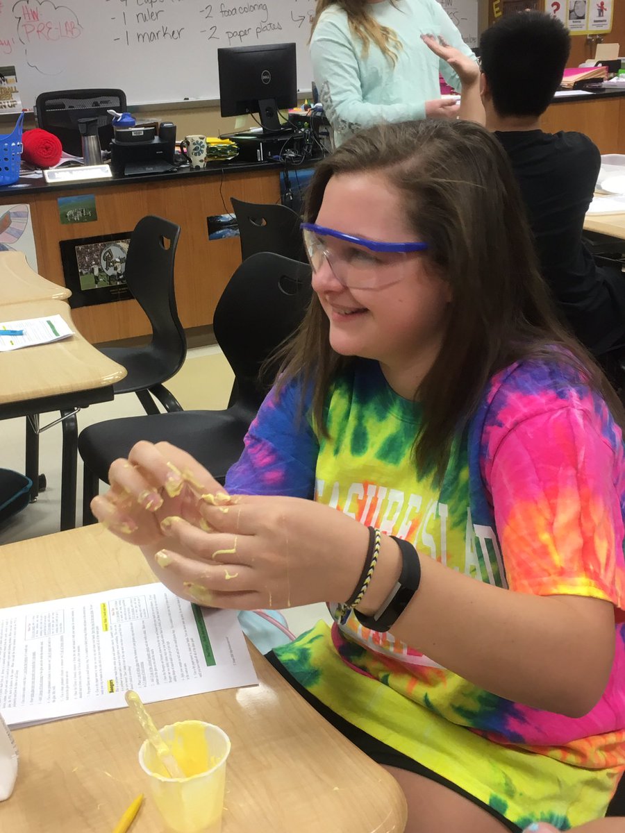 koontzscience8's tweet photo. Playing with Polymers @avonnorth1 in #b113 today! https://t.co/BjyPqHnXuQ