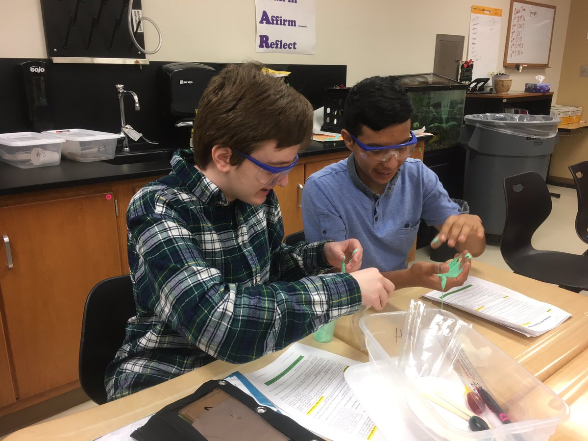 koontzscience8's tweet photo. Playing with Polymers @avonnorth1 in #b113 today! https://t.co/BjyPqHnXuQ