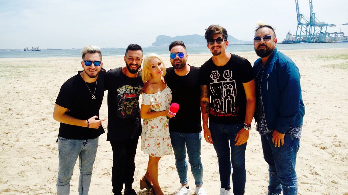 SouthVoicess's tweet photo. Hola familia de nuevo estaremos en TV con una entrevista muy divertida y cantando lo nuevo que viene, ya os avisaremos 🎤🎤🎤🎤🎤 #soismuybonitos https://t.co/W8iv5EF63i