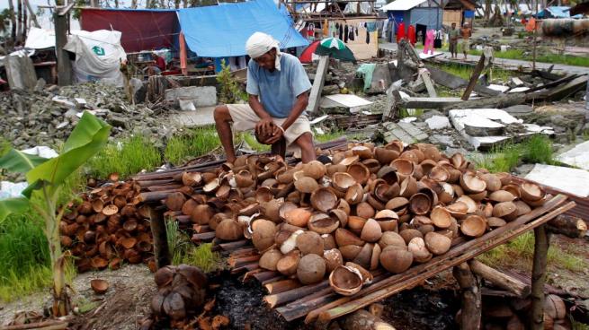 How to milk the #coconut boom? Philippine #farmers check their phones. oak.ctx.ly/r/5mwbi <a href="/GetZilient/">Zilient</a> #resilience <a href="/thinink/">Thin</a> <a href="/GrameenFdn/">Grameen Foundation</a>