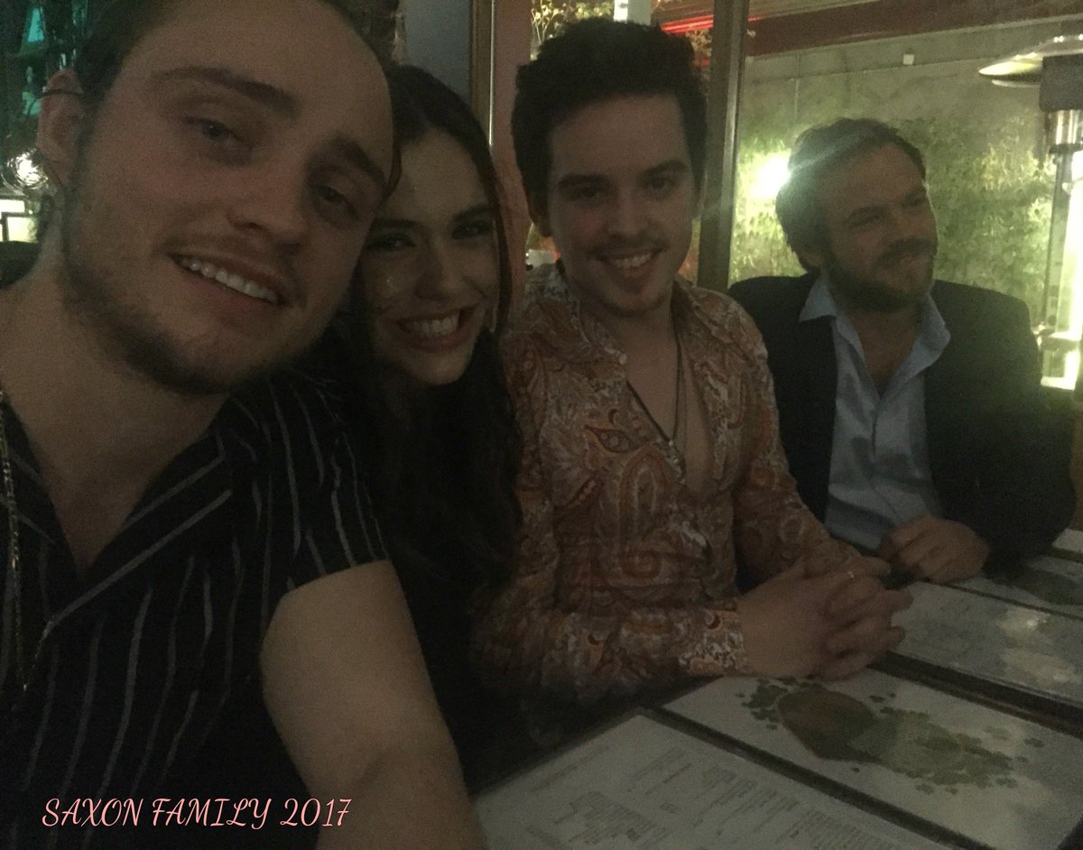 JennieJacques1's tweet photo. Nothing beats a good old fashioned family meal @MoeDunford @Ferdiawp @Darrencahill we all know #vikings wish they were #saxons https://t.co/QrhQJOuFUd